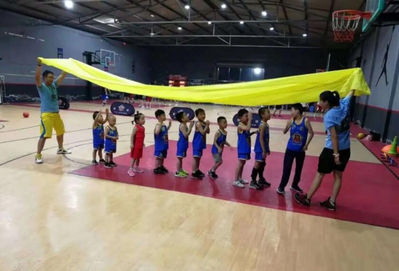 篮球体能趣味训练十法是什么_2